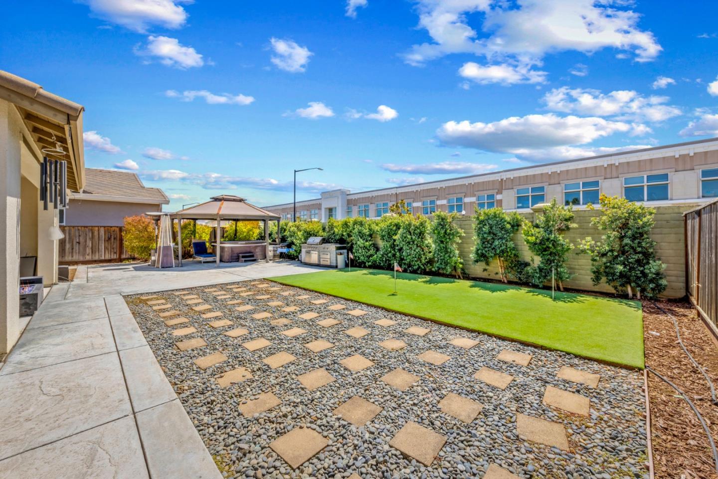Detail Gallery Image 40 of 44 For 9850 Bobcat Ct, Gilroy,  CA 95020 - 4 Beds | 3/1 Baths
