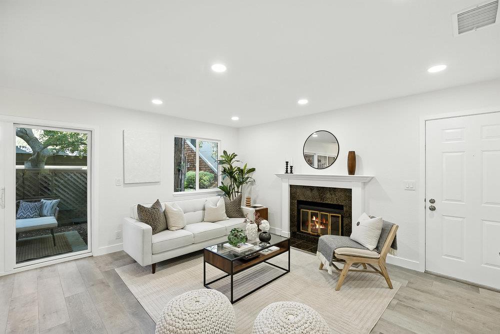 Detail Gallery Image 6 of 38 For 1907 La Terrace Cir, San Jose,  CA 95123 - 2 Beds | 1 Baths