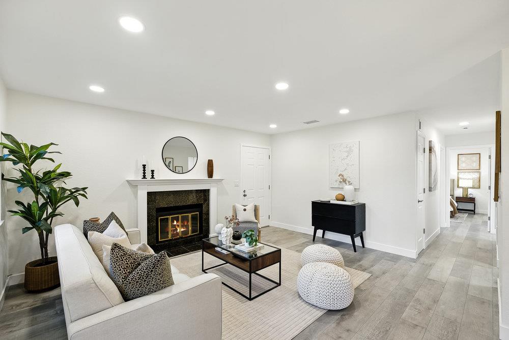 Detail Gallery Image 7 of 38 For 1907 La Terrace Cir, San Jose,  CA 95123 - 2 Beds | 1 Baths