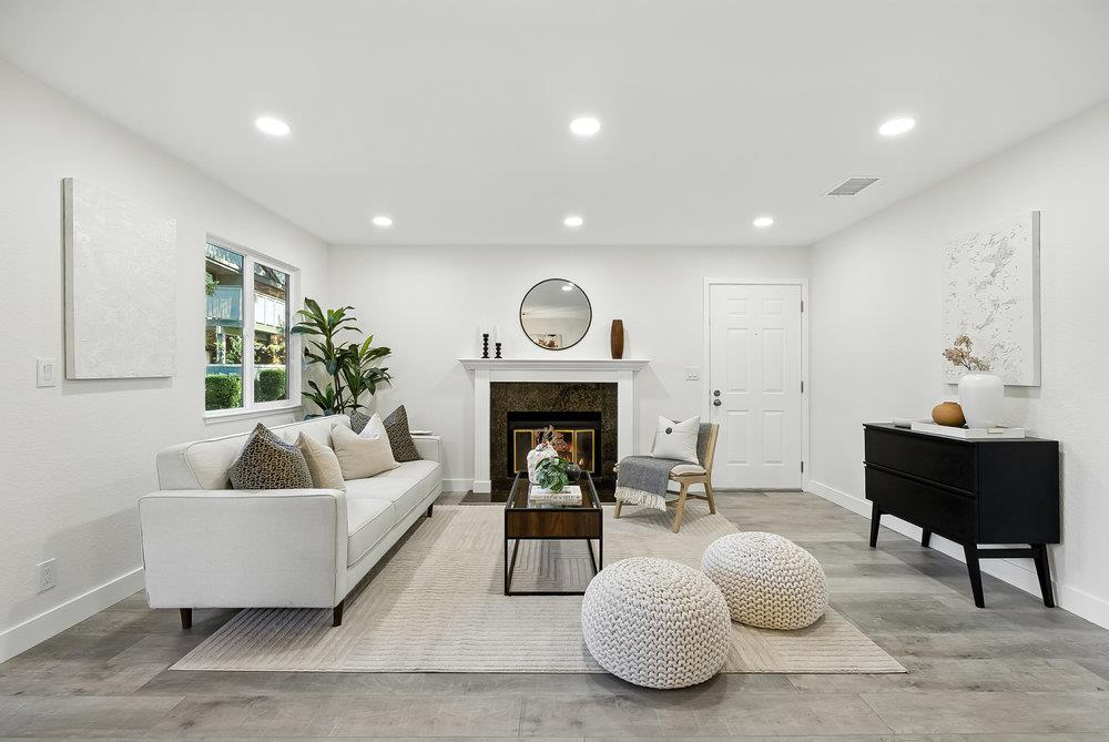 Detail Gallery Image 8 of 38 For 1907 La Terrace Cir, San Jose,  CA 95123 - 2 Beds | 1 Baths