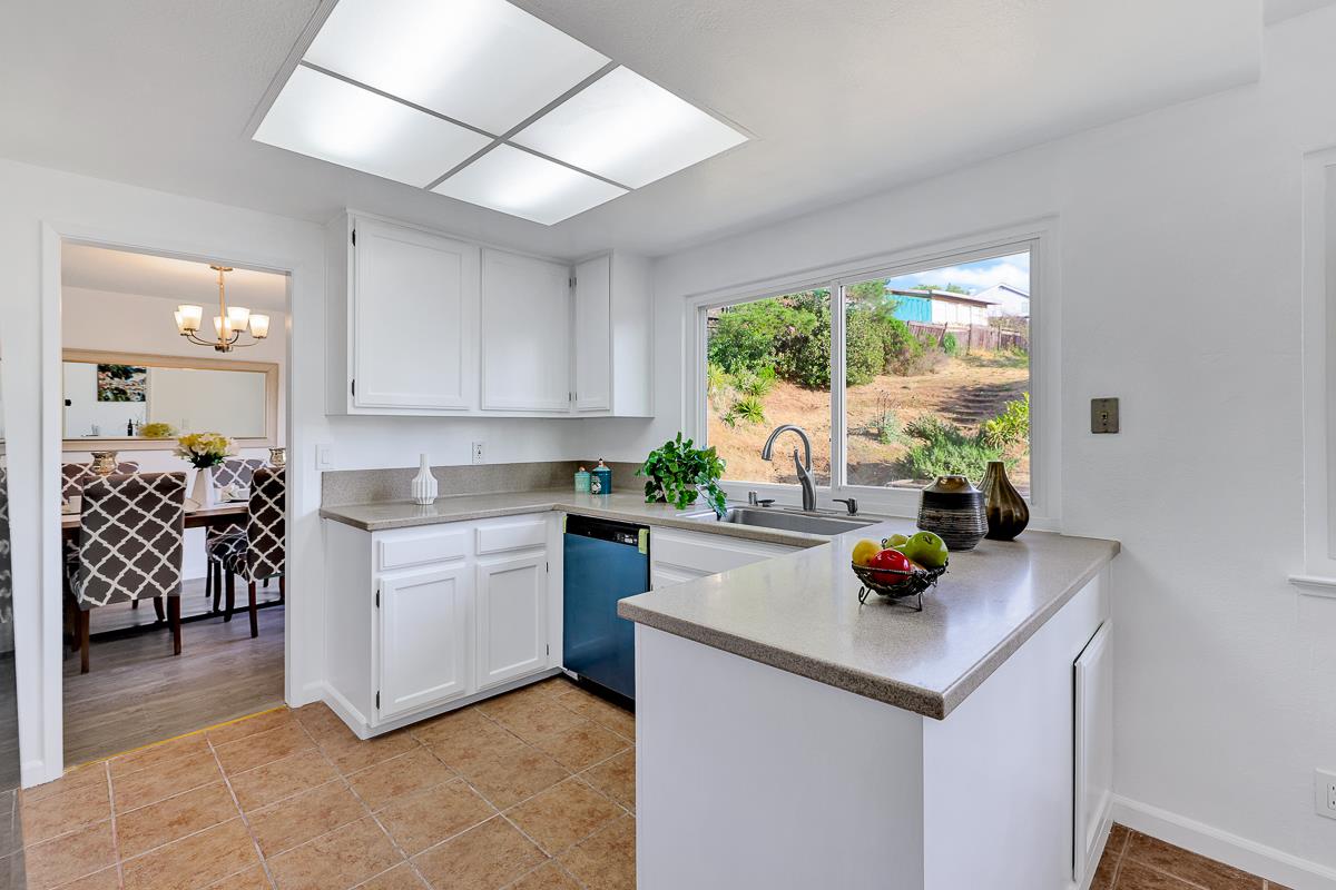 Detail Gallery Image 13 of 56 For 149 Westminster Way, Vallejo,  CA 94591 - 4 Beds | 3 Baths