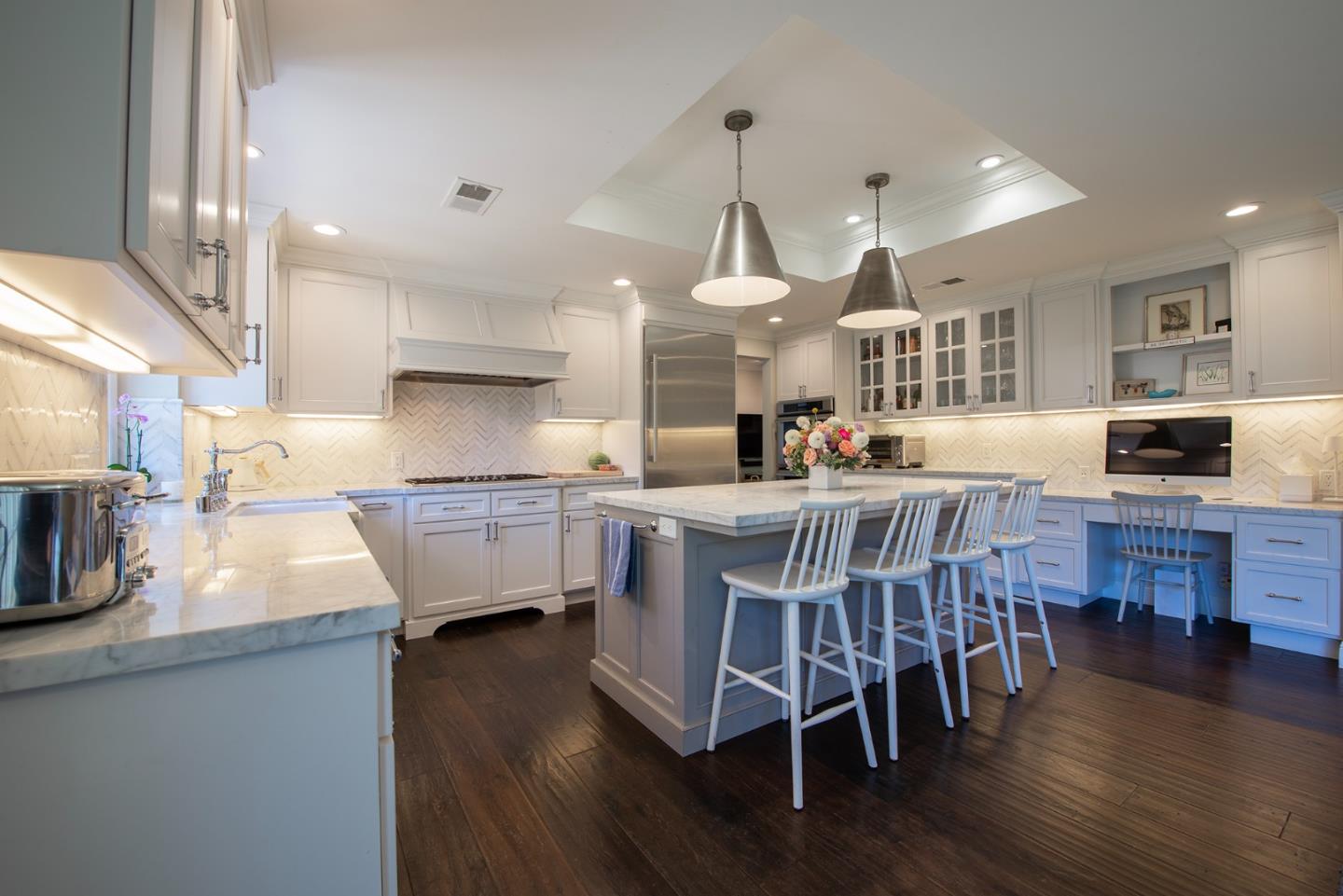 Detail Gallery Image 10 of 42 For 1360 Elder Ave, Menlo Park,  CA 94025 - 4 Beds | 3 Baths
