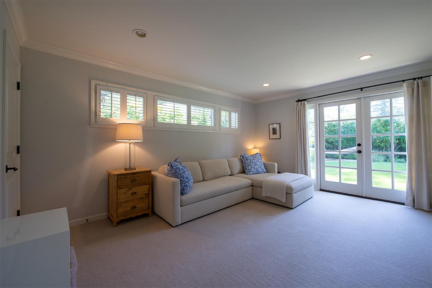 Detail Gallery Image 19 of 42 For 1360 Elder Ave, Menlo Park,  CA 94025 - 4 Beds | 3 Baths