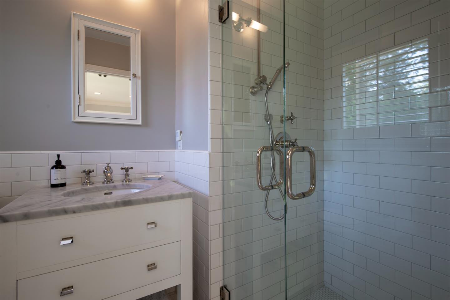 Detail Gallery Image 21 of 42 For 1360 Elder Ave, Menlo Park,  CA 94025 - 4 Beds | 3 Baths