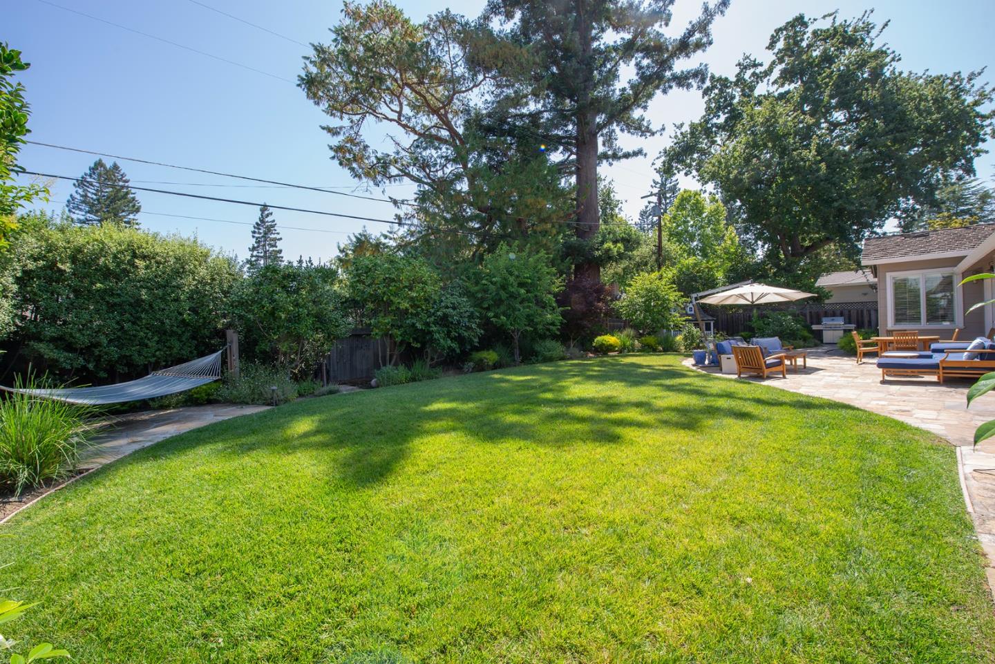 Detail Gallery Image 32 of 42 For 1360 Elder Ave, Menlo Park,  CA 94025 - 4 Beds | 3 Baths