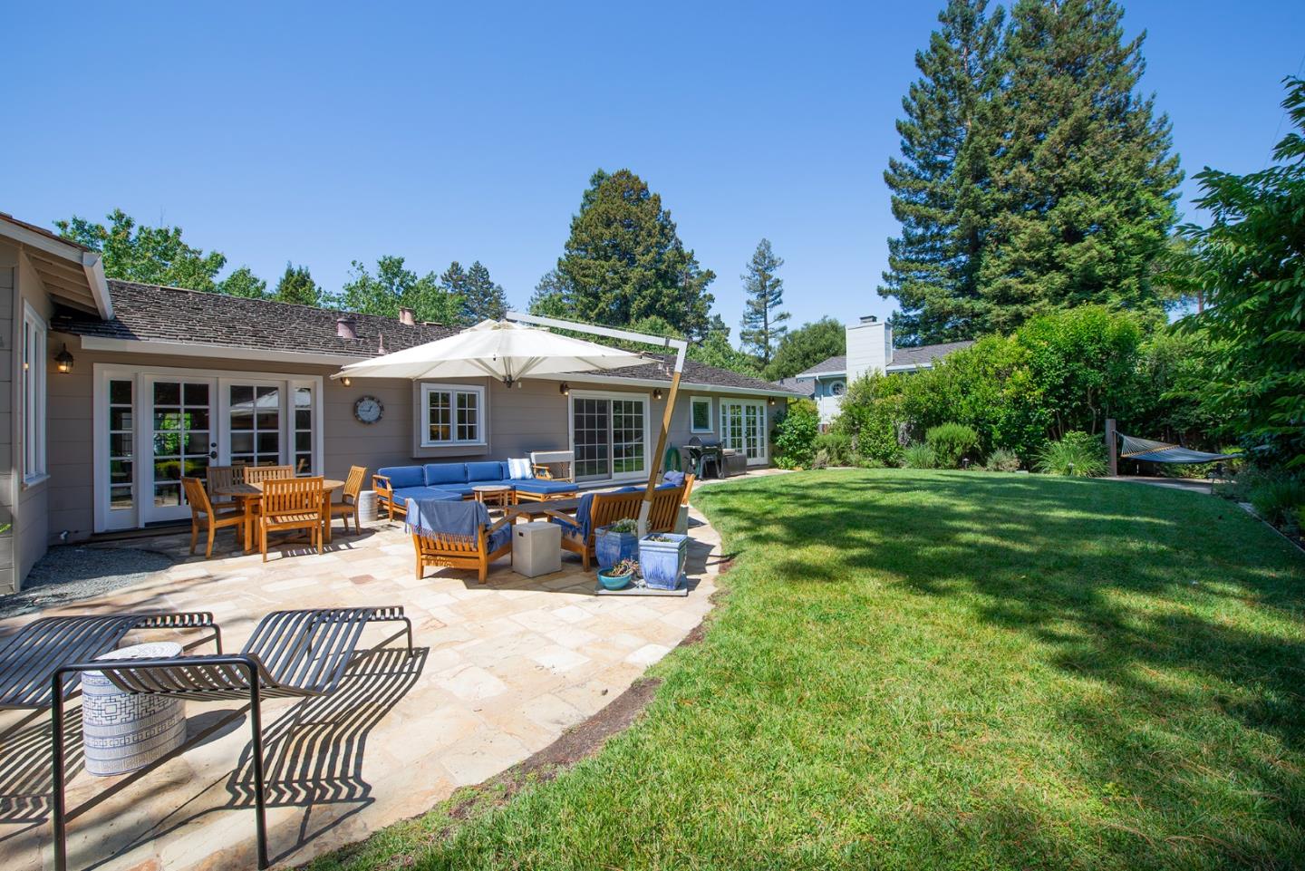 Detail Gallery Image 37 of 42 For 1360 Elder Ave, Menlo Park,  CA 94025 - 4 Beds | 3 Baths