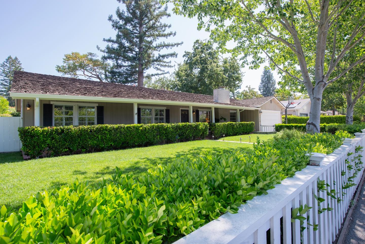 Detail Gallery Image 41 of 42 For 1360 Elder Ave, Menlo Park,  CA 94025 - 4 Beds | 3 Baths