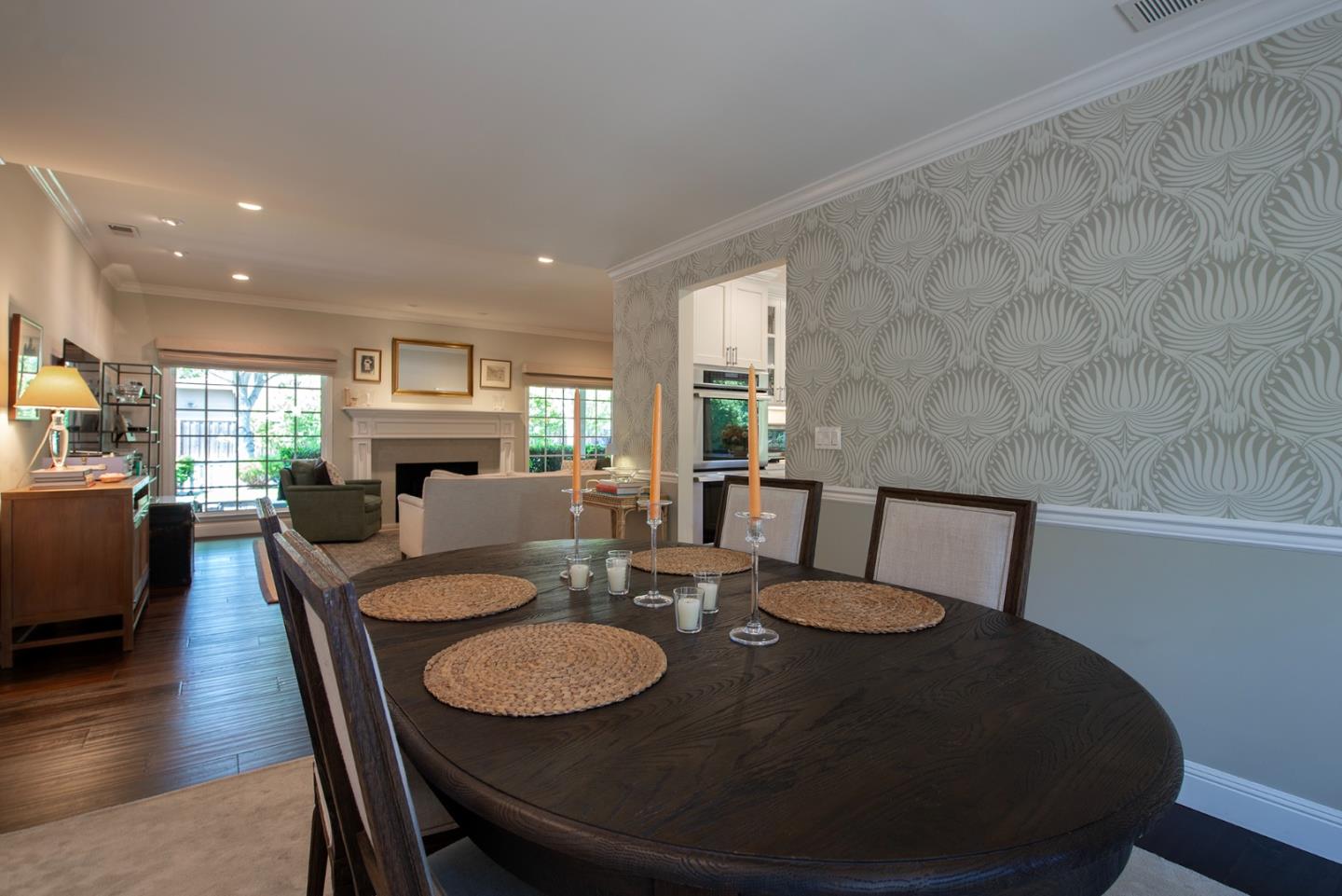 Detail Gallery Image 7 of 42 For 1360 Elder Ave, Menlo Park,  CA 94025 - 4 Beds | 3 Baths