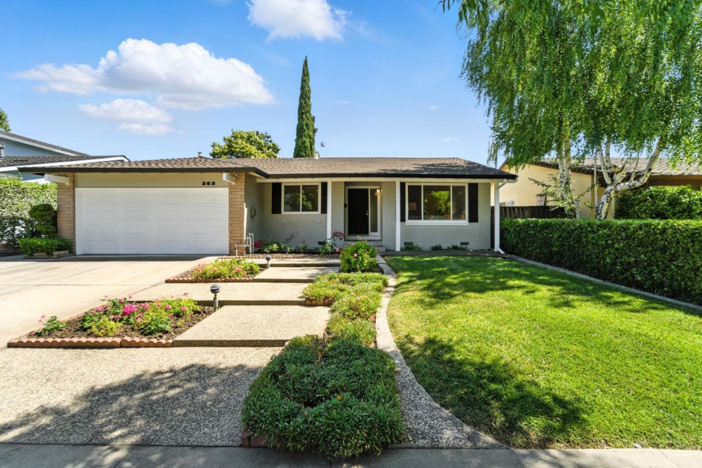 Detail Gallery Image 2 of 27 For 362 El Portal Way, San Jose,  CA 95123 - 3 Beds | 2 Baths