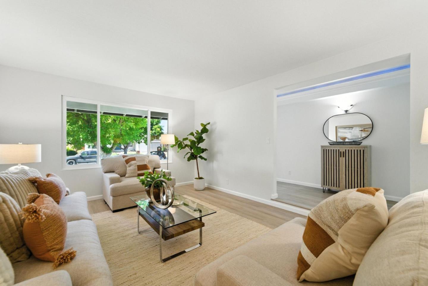 Detail Gallery Image 4 of 27 For 362 El Portal Way, San Jose,  CA 95123 - 3 Beds | 2 Baths