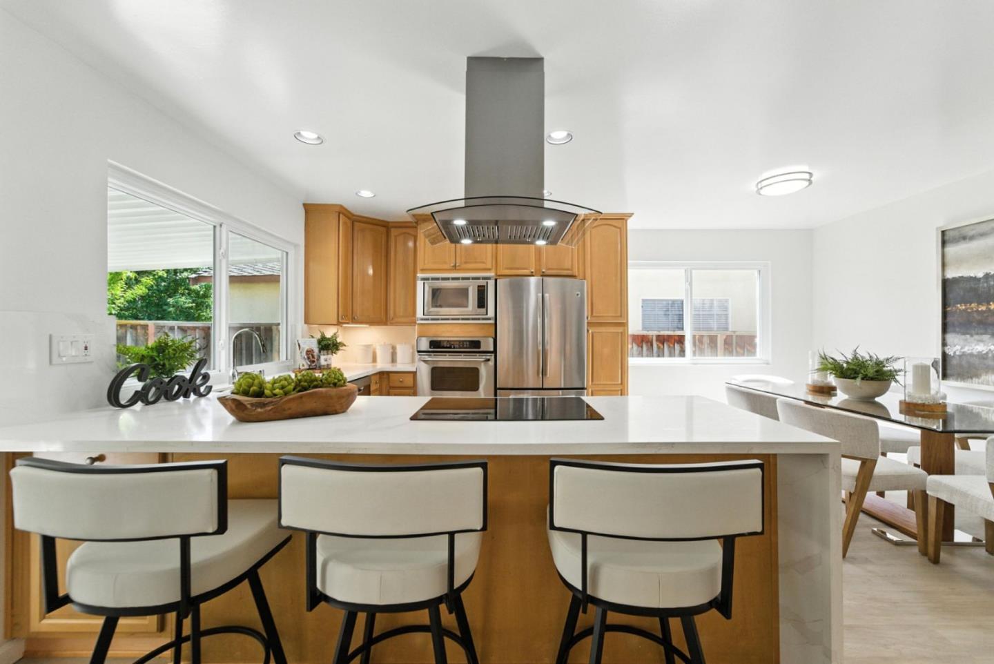 Detail Gallery Image 8 of 27 For 362 El Portal Way, San Jose,  CA 95123 - 3 Beds | 2 Baths