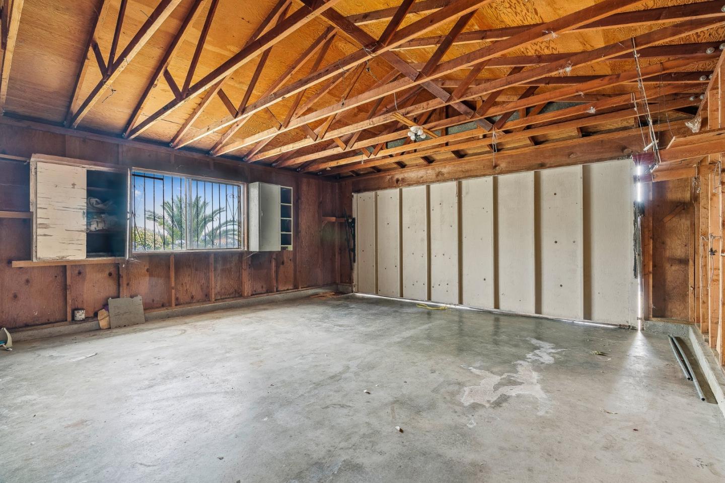 Detail Gallery Image 17 of 30 For 742 Pino Way, Salinas,  CA 93905 - 3 Beds | 1 Baths