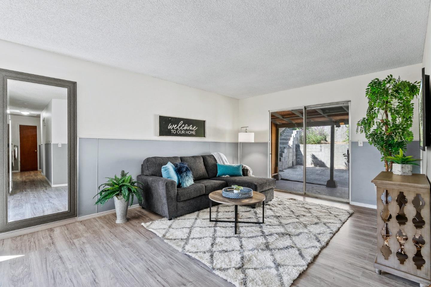 Detail Gallery Image 2 of 30 For 742 Pino Way, Salinas,  CA 93905 - 3 Beds | 1 Baths