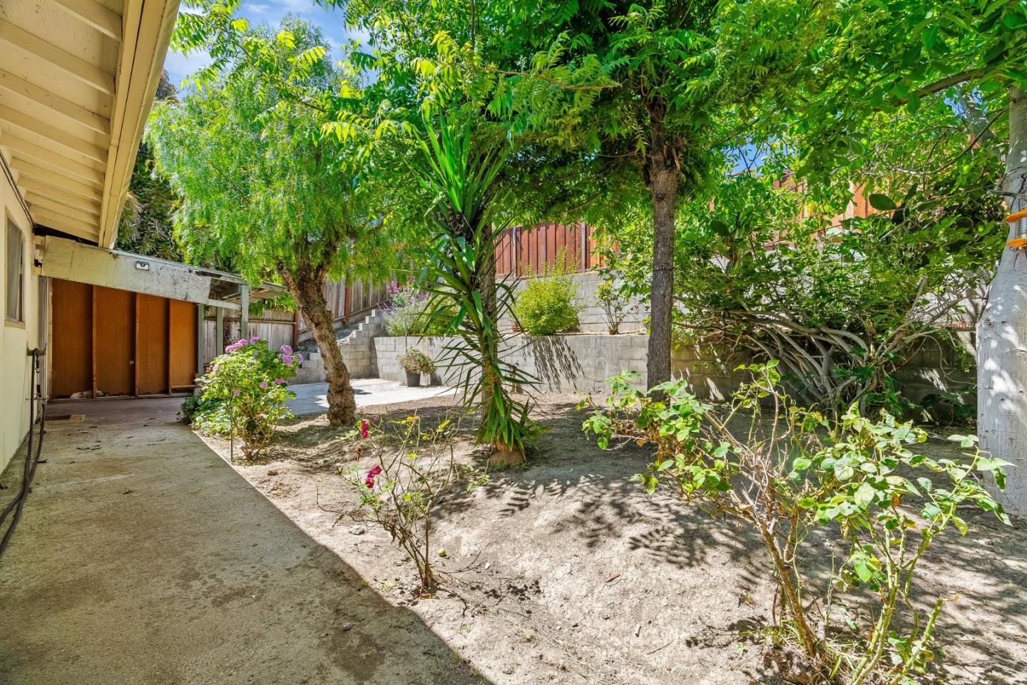Detail Gallery Image 21 of 30 For 742 Pino Way, Salinas,  CA 93905 - 3 Beds | 1 Baths