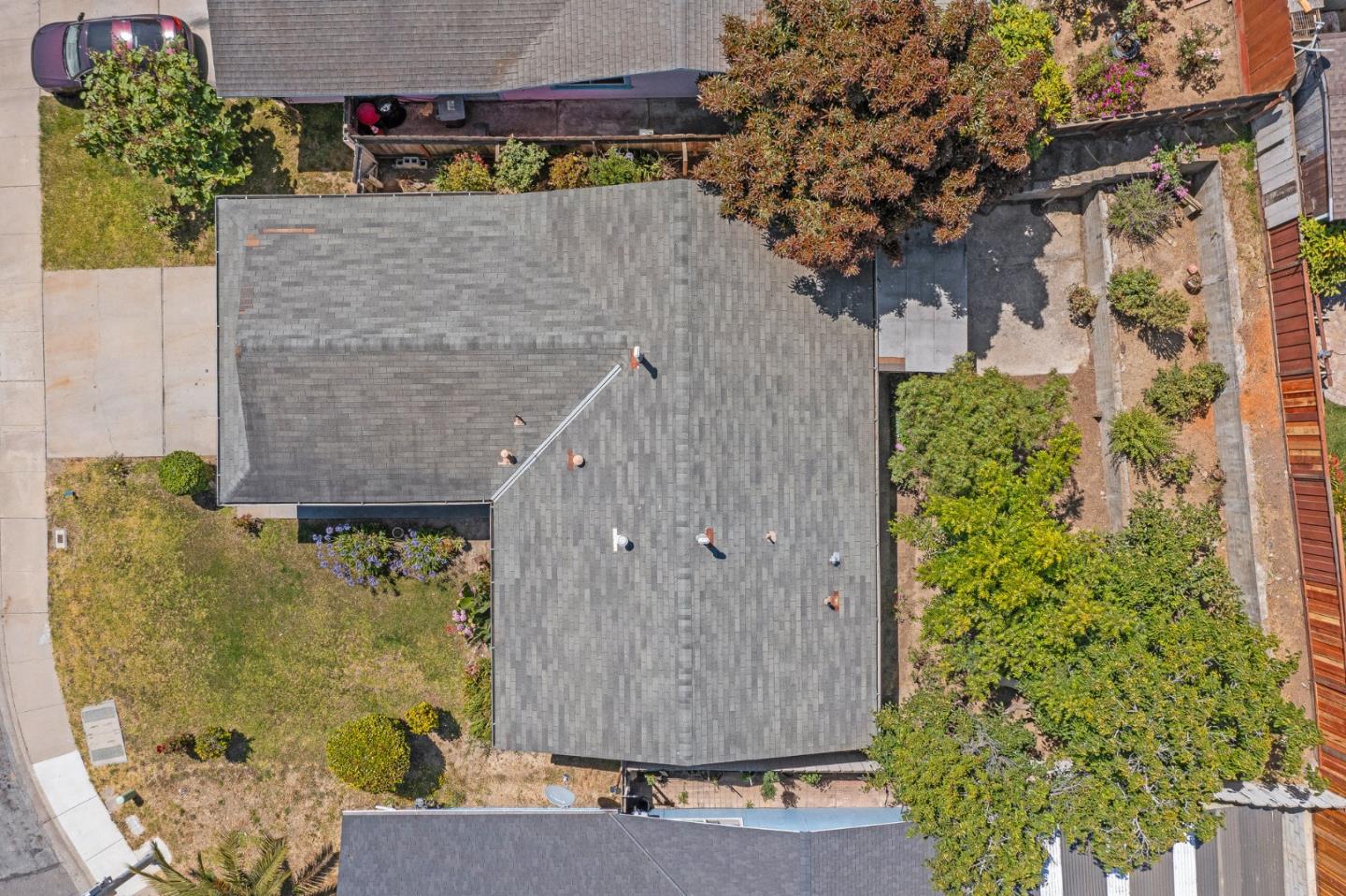 Detail Gallery Image 4 of 30 For 742 Pino Way, Salinas,  CA 93905 - 3 Beds | 1 Baths
