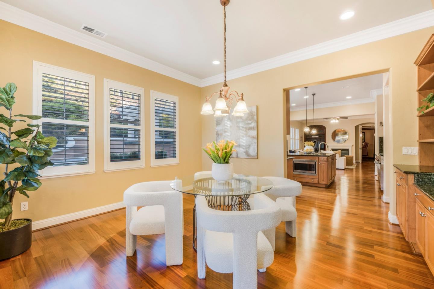 Detail Gallery Image 11 of 60 For 4800 Shady Meadows Pl, San Jose,  CA 95138 - 5 Beds | 4/1 Baths