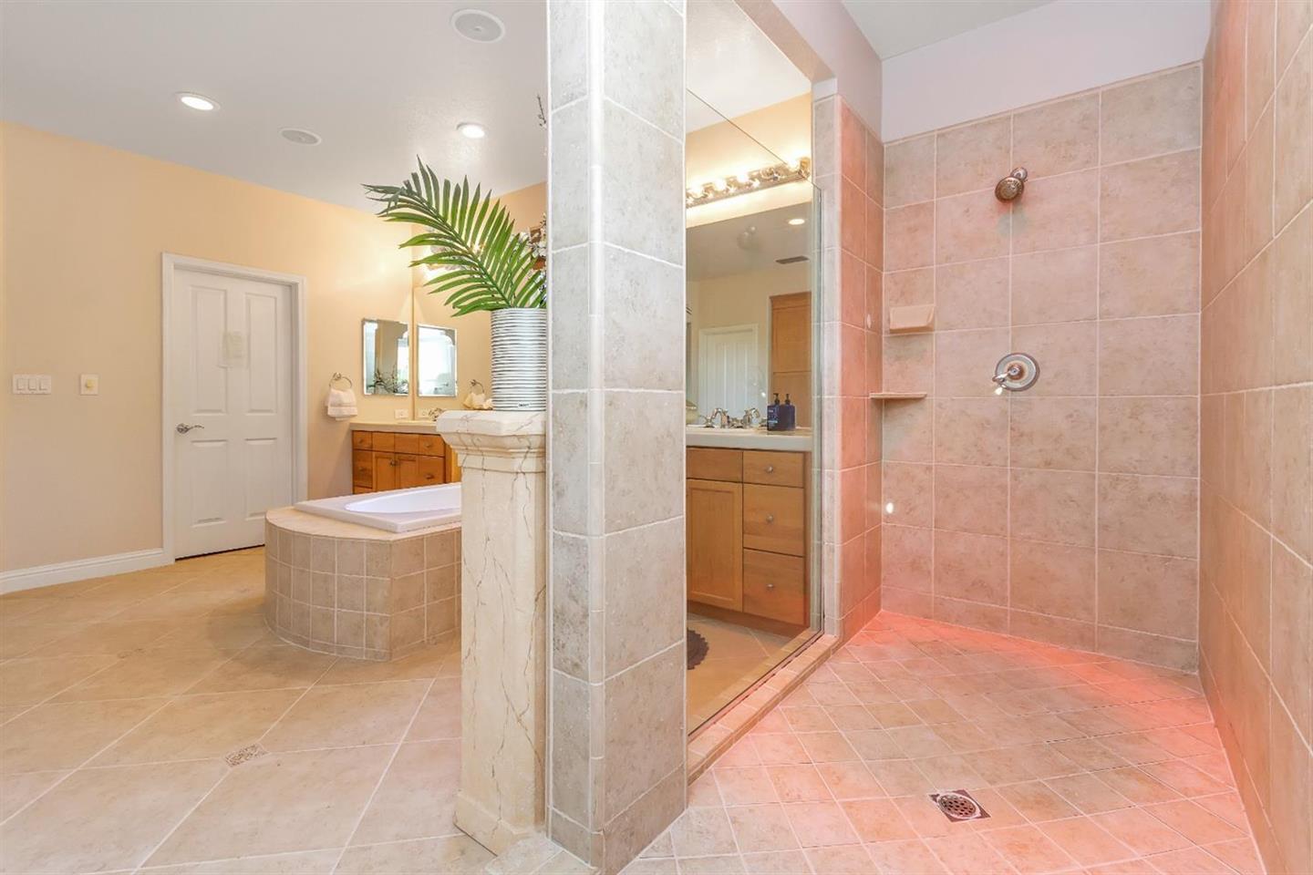 Detail Gallery Image 3 of 7 For 5063 Winterfield Dr, El Dorado Hills,  CA 95762 - 4 Beds | 3 Baths