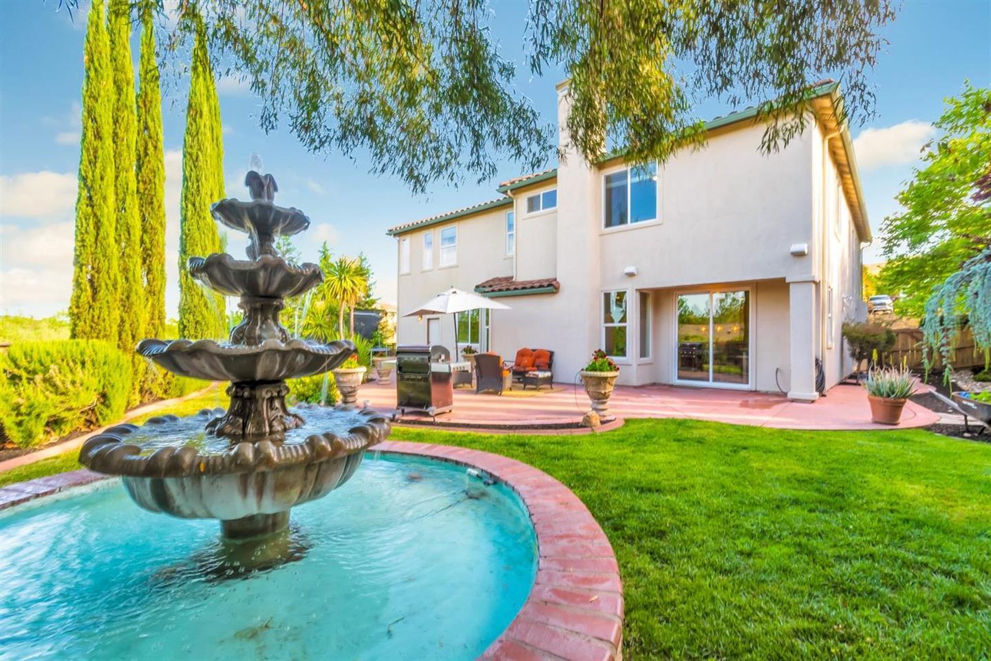Detail Gallery Image 4 of 7 For 5063 Winterfield Dr, El Dorado Hills,  CA 95762 - 4 Beds | 3 Baths