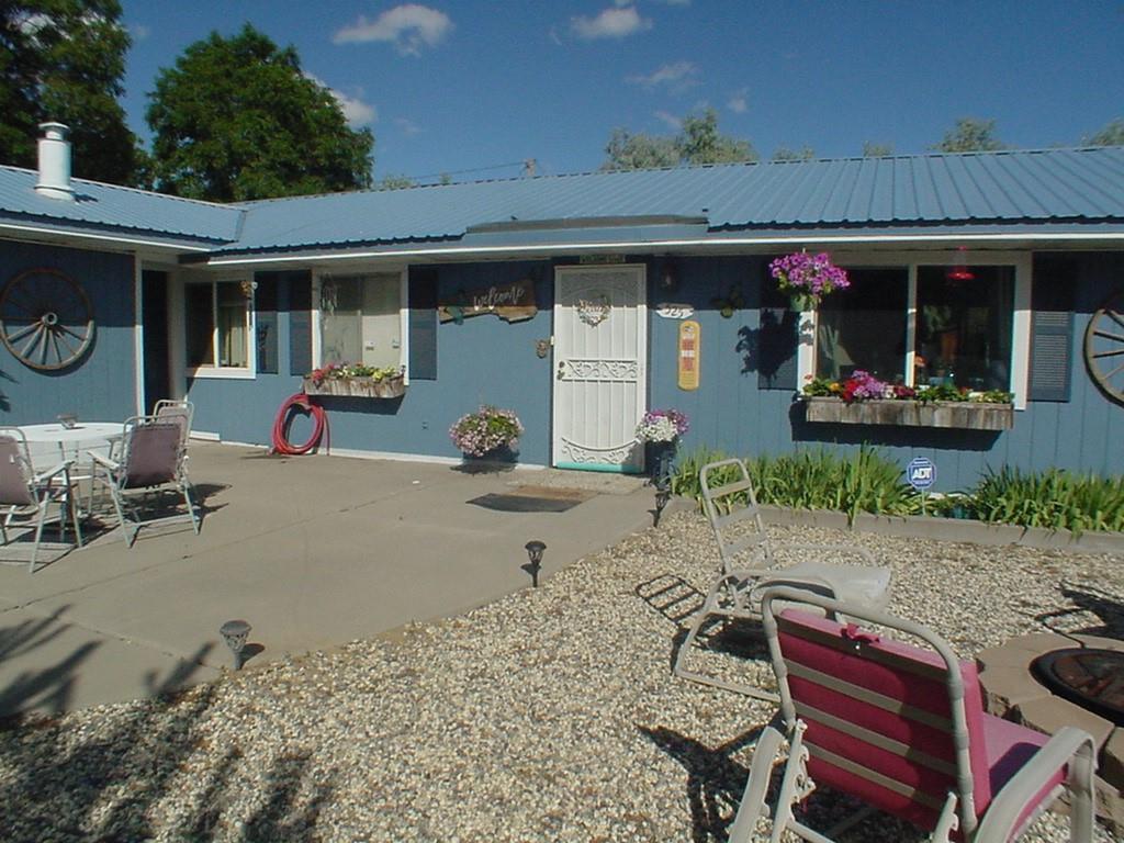 Detail Gallery Image 2 of 18 For 525 Limoneria Ave, Susanville,  CA 96130 - 3 Beds | 2 Baths
