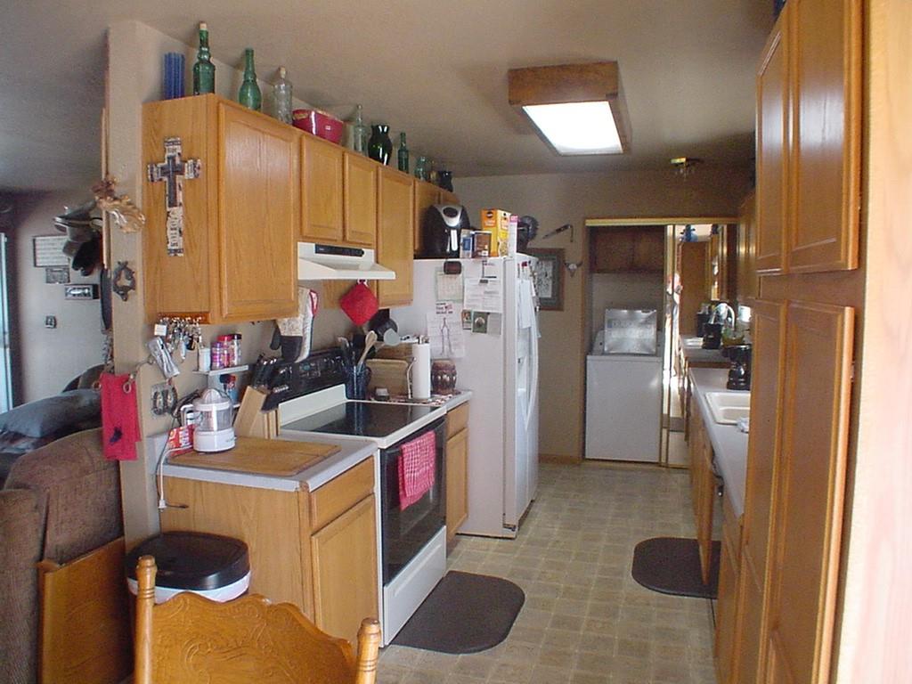 Detail Gallery Image 3 of 18 For 525 Limoneria Ave, Susanville,  CA 96130 - 3 Beds | 2 Baths