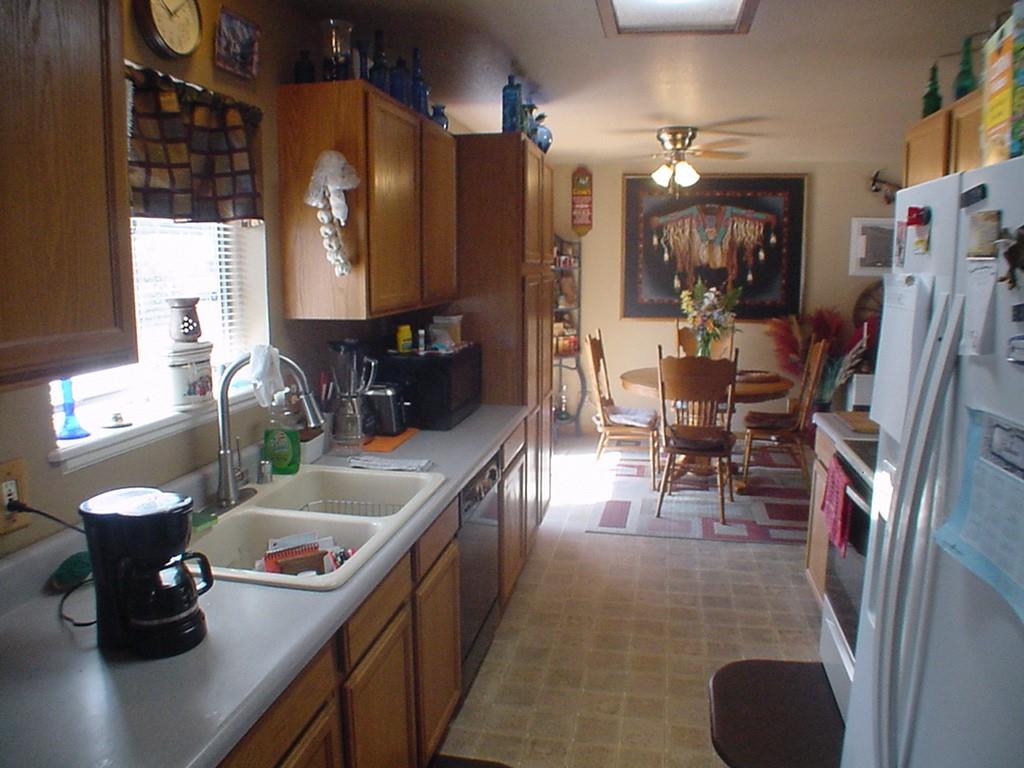 Detail Gallery Image 4 of 18 For 525 Limoneria Ave, Susanville,  CA 96130 - 3 Beds | 2 Baths