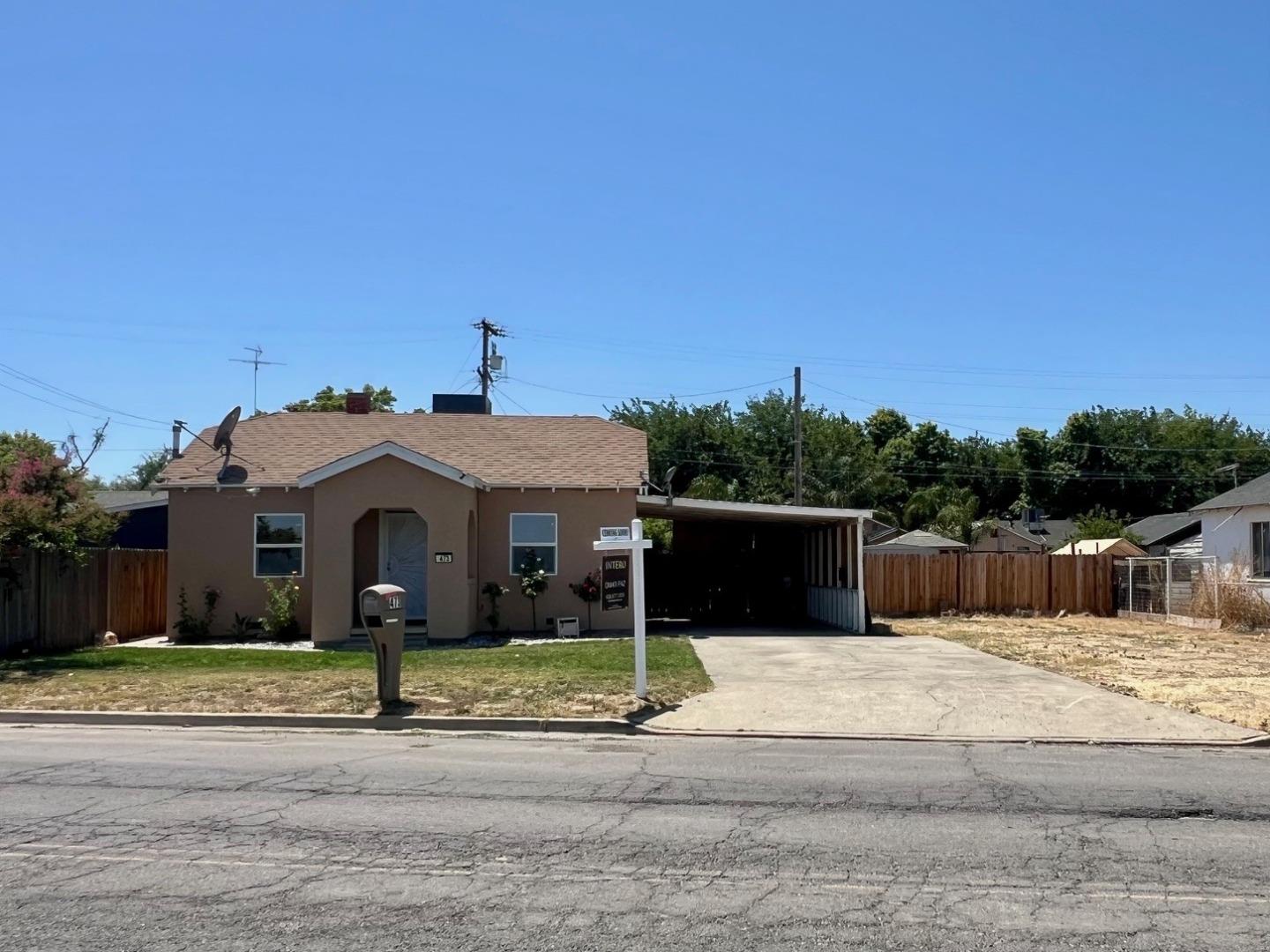 Detail Gallery Image 3 of 11 For 473 East Ave, Gustine,  CA 95322 - 2 Beds | 1 Baths