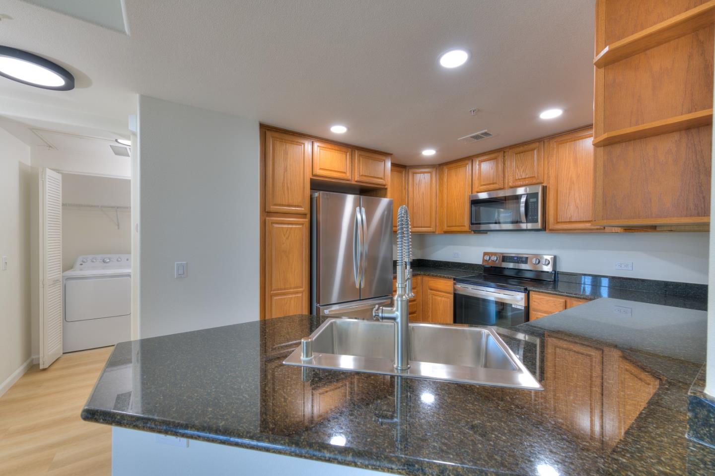 Detail Gallery Image 10 of 42 For 800 S Abel St #507,  Milpitas,  CA 95035 - 2 Beds | 2 Baths