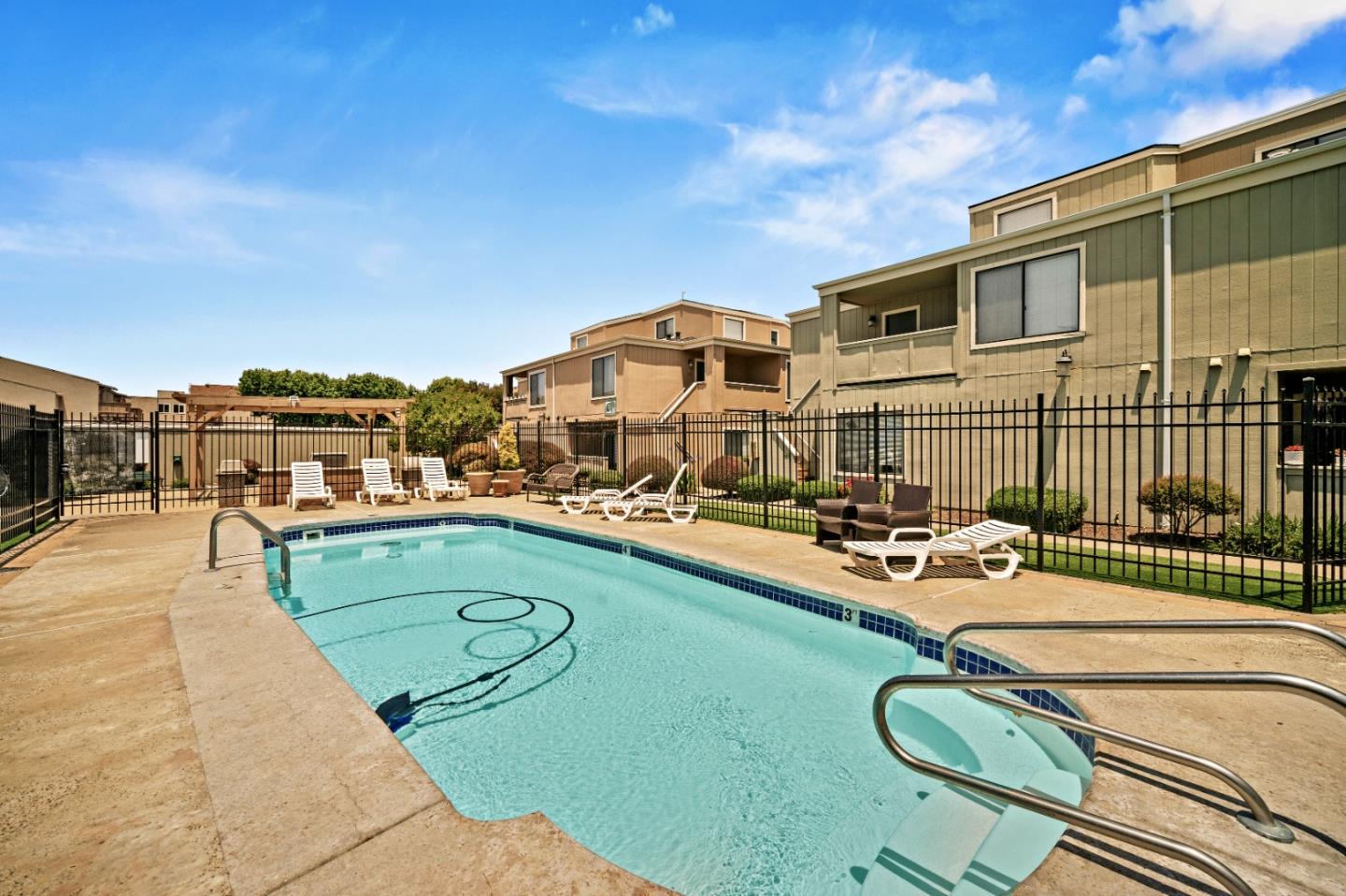 Detail Gallery Image 22 of 26 For 820 Casanova Ave #75,  Monterey,  CA 93940 - 1 Beds | 1 Baths