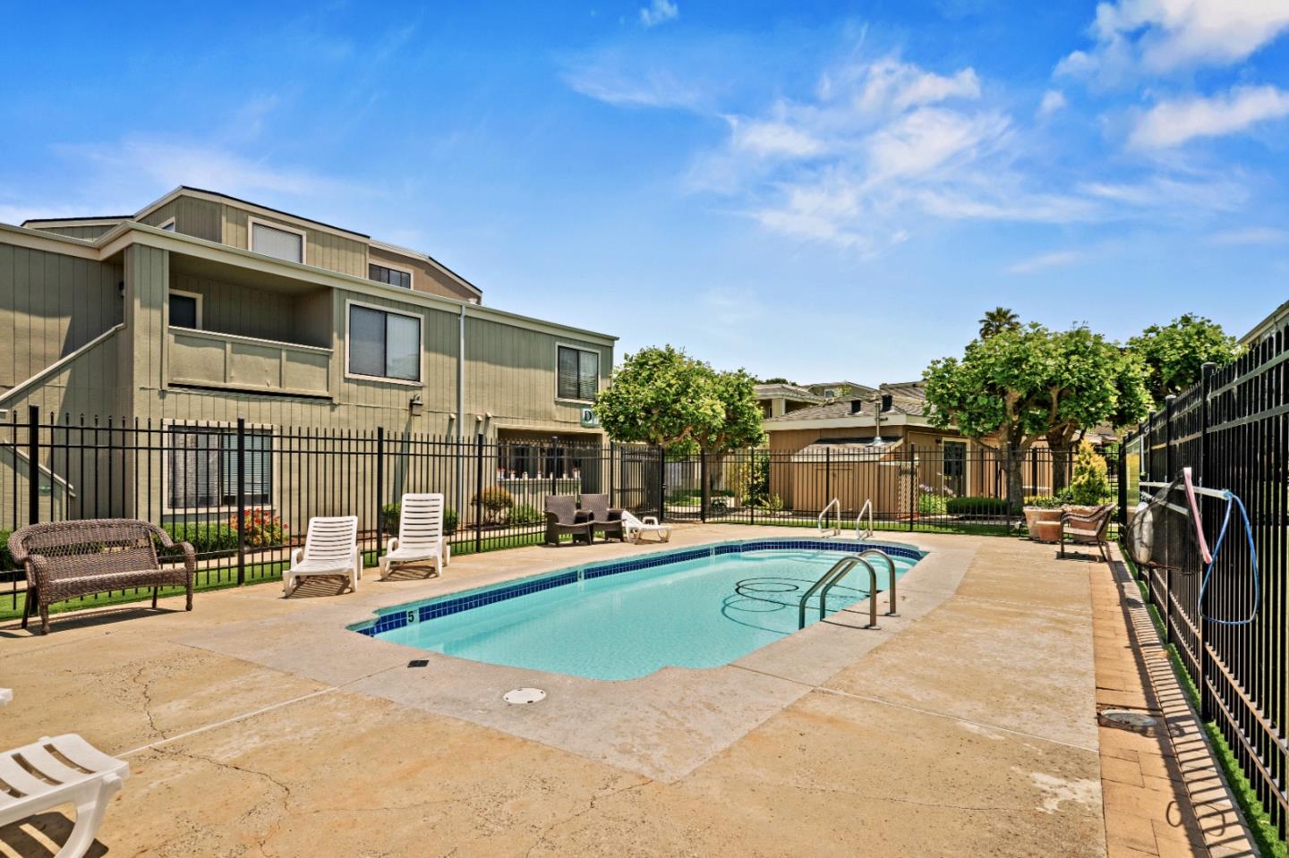 Detail Gallery Image 23 of 26 For 820 Casanova Ave #75,  Monterey,  CA 93940 - 1 Beds | 1 Baths