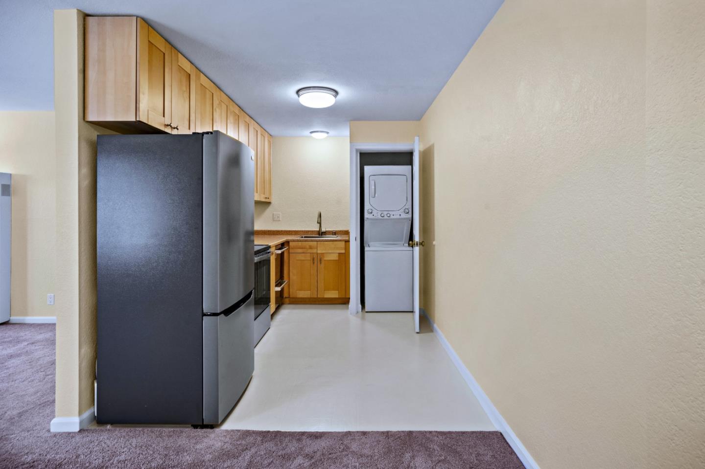 Detail Gallery Image 5 of 26 For 820 Casanova Ave #75,  Monterey,  CA 93940 - 1 Beds | 1 Baths