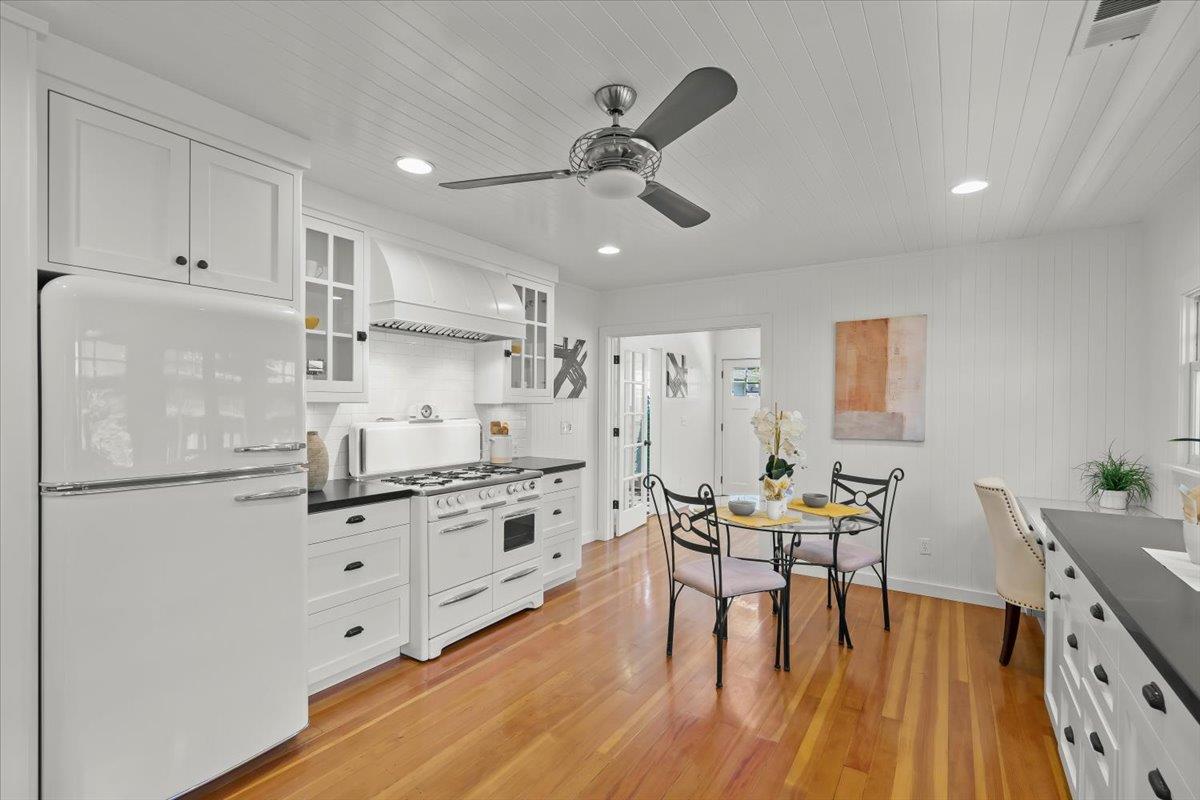 Detail Gallery Image 11 of 32 For 7631 Church St, Gilroy,  CA 95020 - 2 Beds | 2 Baths