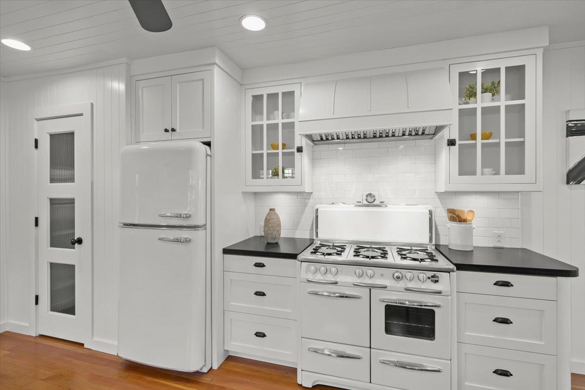 Detail Gallery Image 13 of 32 For 7631 Church St, Gilroy,  CA 95020 - 2 Beds | 2 Baths