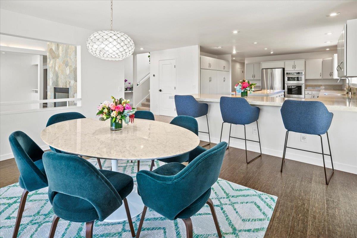 Detail Gallery Image 11 of 44 For 31499 via Las Rosas, Carmel Valley,  CA 93924 - 4 Beds | 2/1 Baths