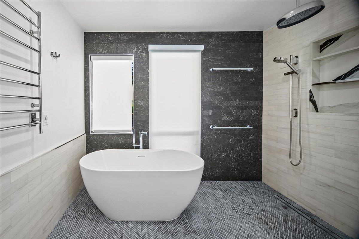 Detail Gallery Image 19 of 44 For 31499 via Las Rosas, Carmel Valley,  CA 93924 - 4 Beds | 2/1 Baths