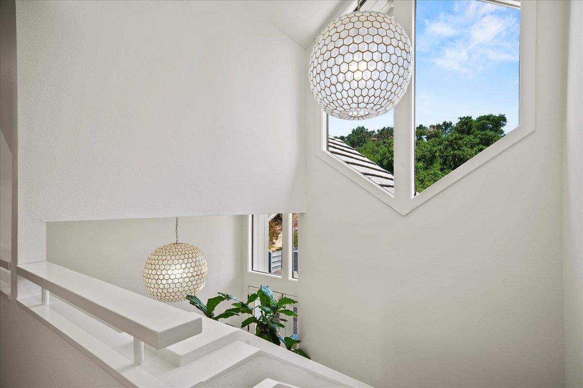 Detail Gallery Image 22 of 44 For 31499 via Las Rosas, Carmel Valley,  CA 93924 - 4 Beds | 2/1 Baths