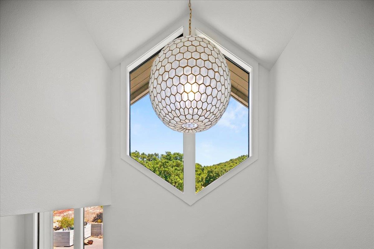 Detail Gallery Image 23 of 44 For 31499 via Las Rosas, Carmel Valley,  CA 93924 - 4 Beds | 2/1 Baths