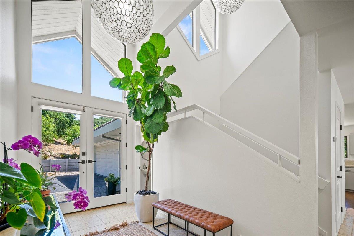 Detail Gallery Image 3 of 44 For 31499 via Las Rosas, Carmel Valley,  CA 93924 - 4 Beds | 2/1 Baths