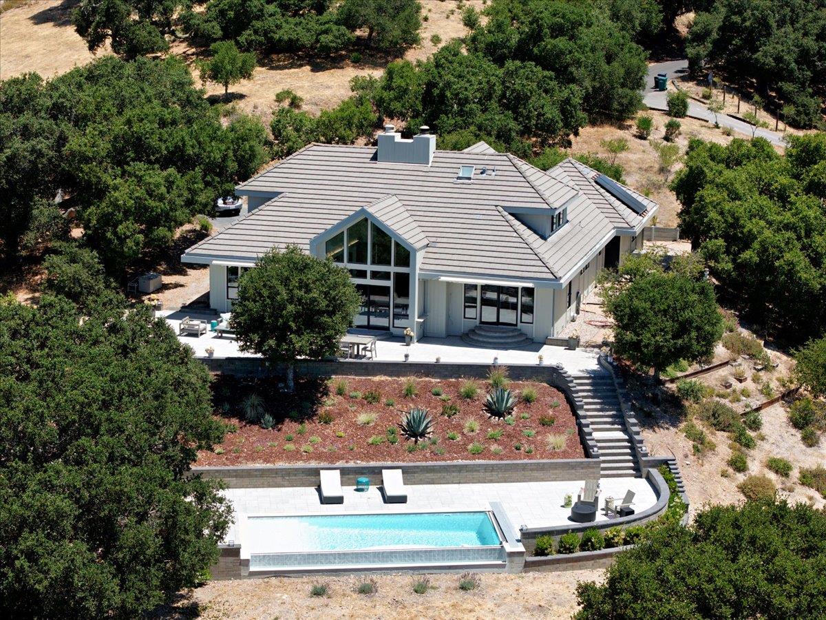 Detail Gallery Image 30 of 44 For 31499 via Las Rosas, Carmel Valley,  CA 93924 - 4 Beds | 2/1 Baths