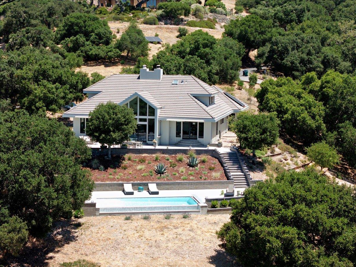 Detail Gallery Image 31 of 44 For 31499 via Las Rosas, Carmel Valley,  CA 93924 - 4 Beds | 2/1 Baths