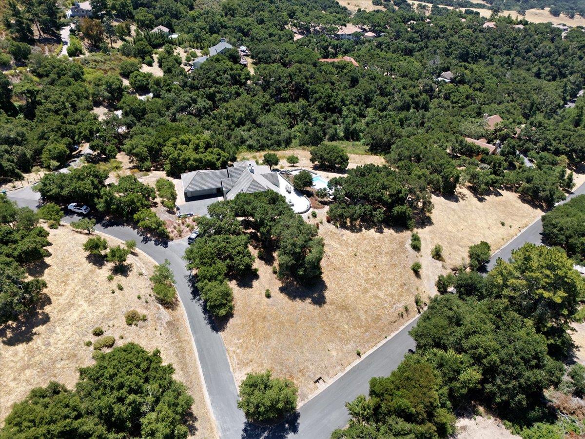 Detail Gallery Image 32 of 44 For 31499 via Las Rosas, Carmel Valley,  CA 93924 - 4 Beds | 2/1 Baths