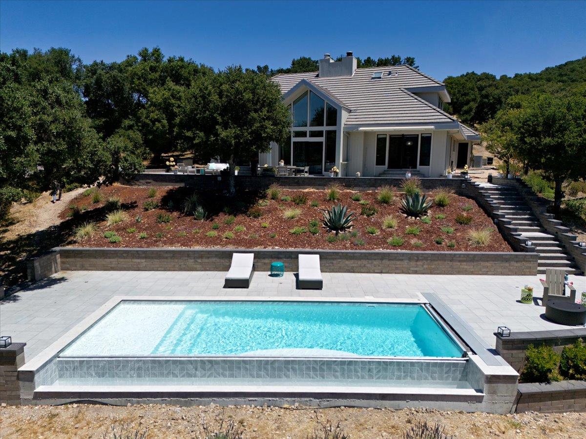 Detail Gallery Image 34 of 44 For 31499 via Las Rosas, Carmel Valley,  CA 93924 - 4 Beds | 2/1 Baths