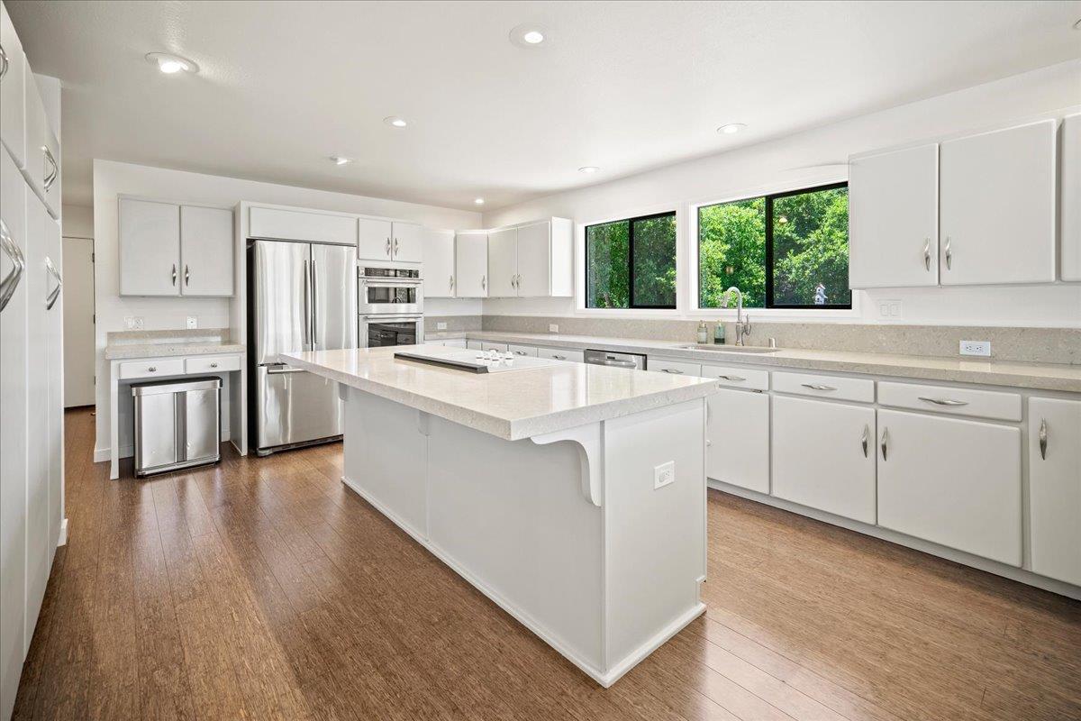 Detail Gallery Image 6 of 44 For 31499 via Las Rosas, Carmel Valley,  CA 93924 - 4 Beds | 2/1 Baths