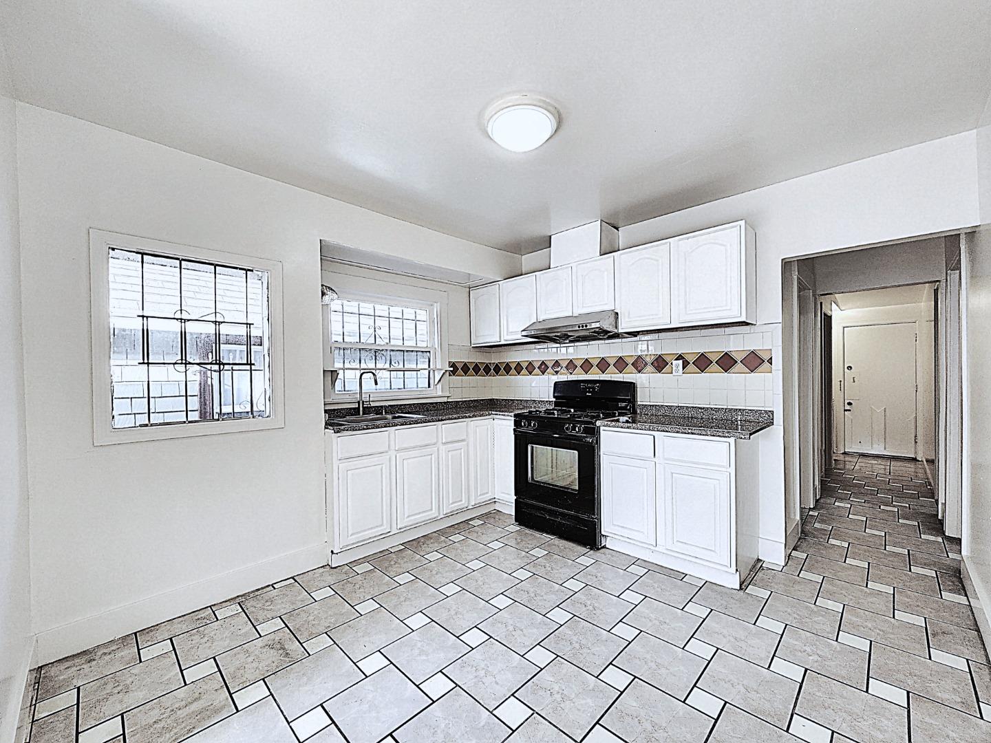 Detail Gallery Image 7 of 25 For 2645 23rd Ave, Oakland,  CA 94606 - 2 Beds | 1 Baths
