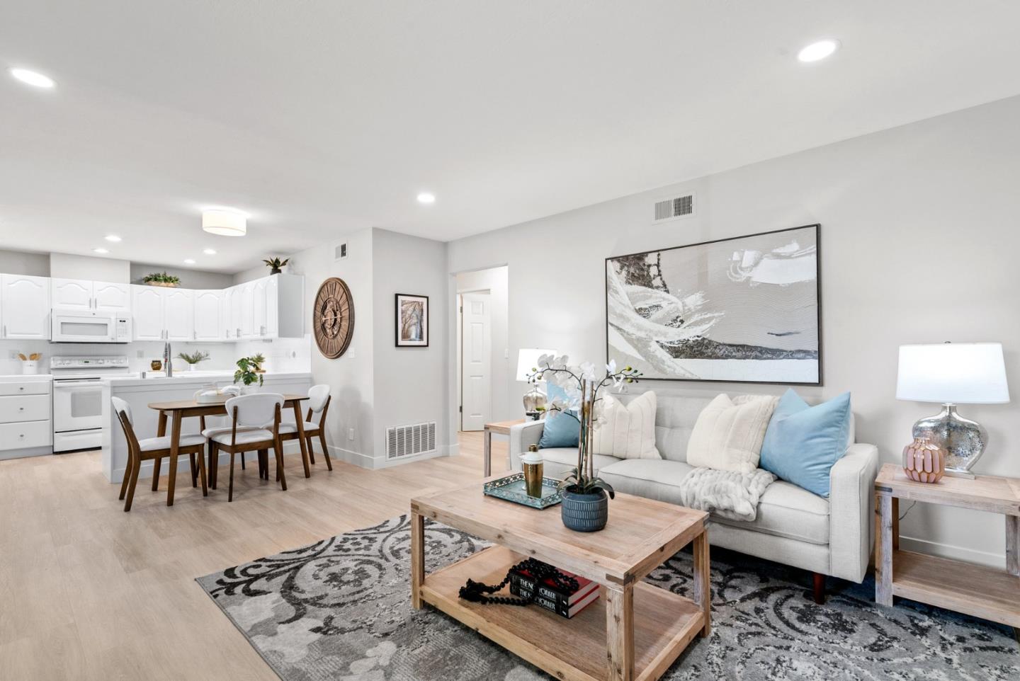 Detail Gallery Image 10 of 38 For 297 Watson Dr #1,  Campbell,  CA 95008 - 2 Beds | 1 Baths