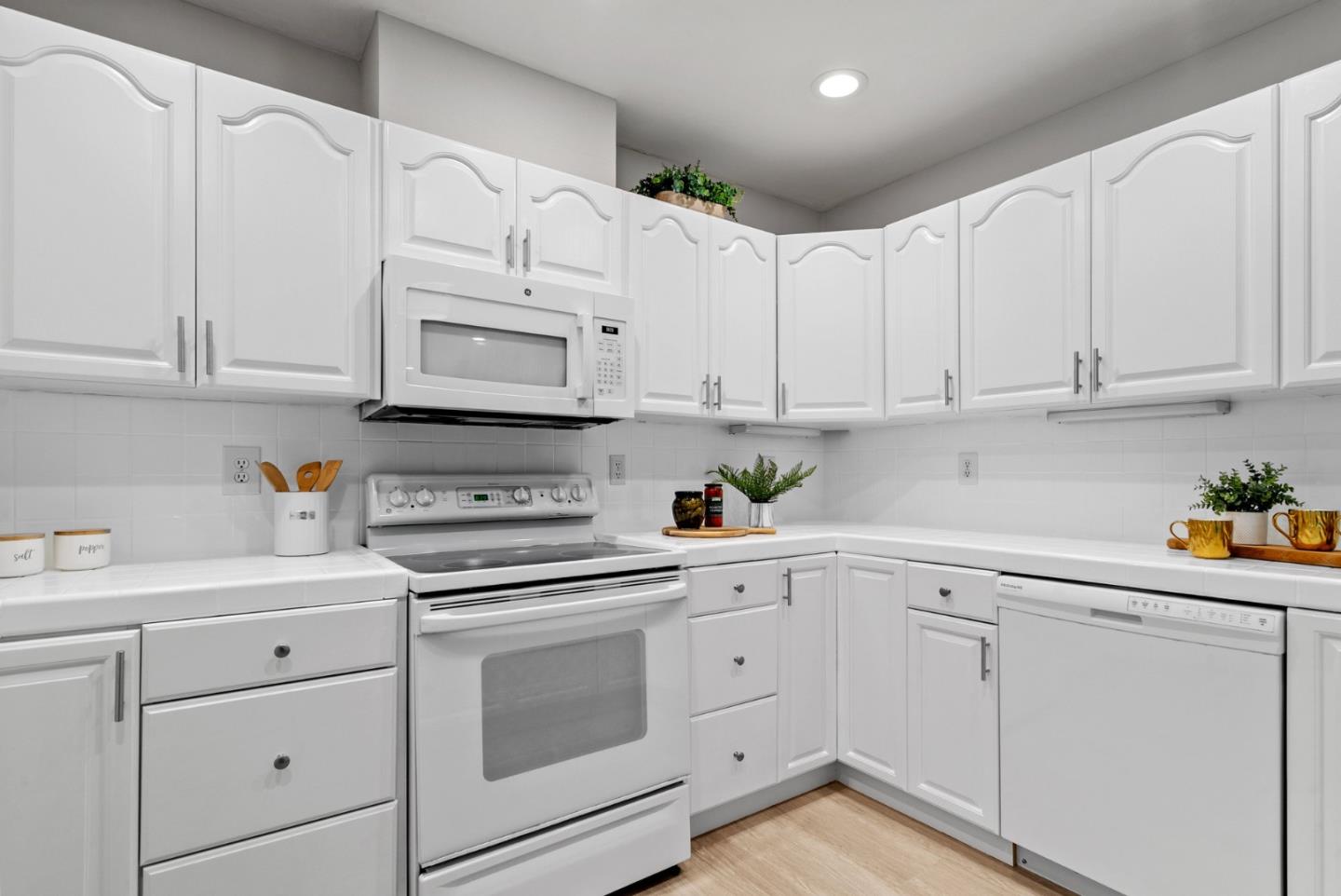 Detail Gallery Image 15 of 38 For 297 Watson Dr #1,  Campbell,  CA 95008 - 2 Beds | 1 Baths