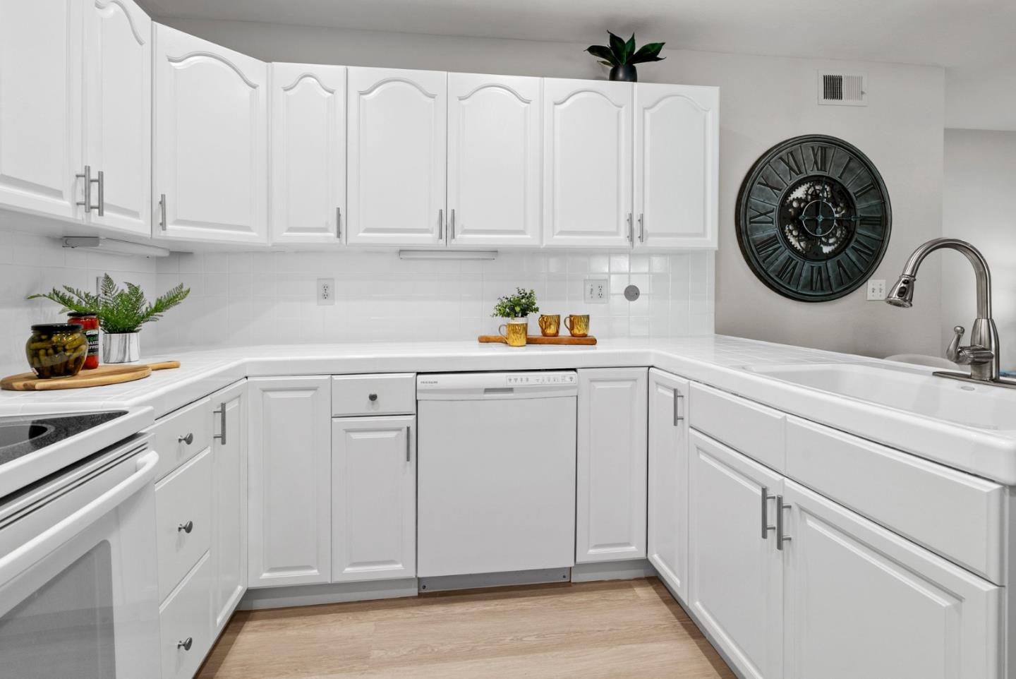 Detail Gallery Image 17 of 38 For 297 Watson Dr #1,  Campbell,  CA 95008 - 2 Beds | 1 Baths