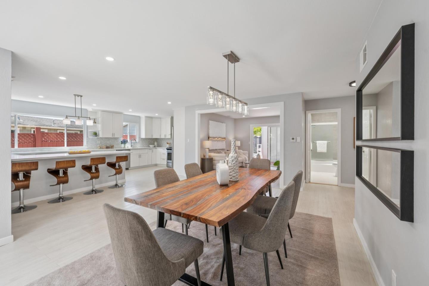 Detail Gallery Image 12 of 72 For 1633 Ark St, San Mateo,  CA 94403 - 6 Beds | 3/1 Baths