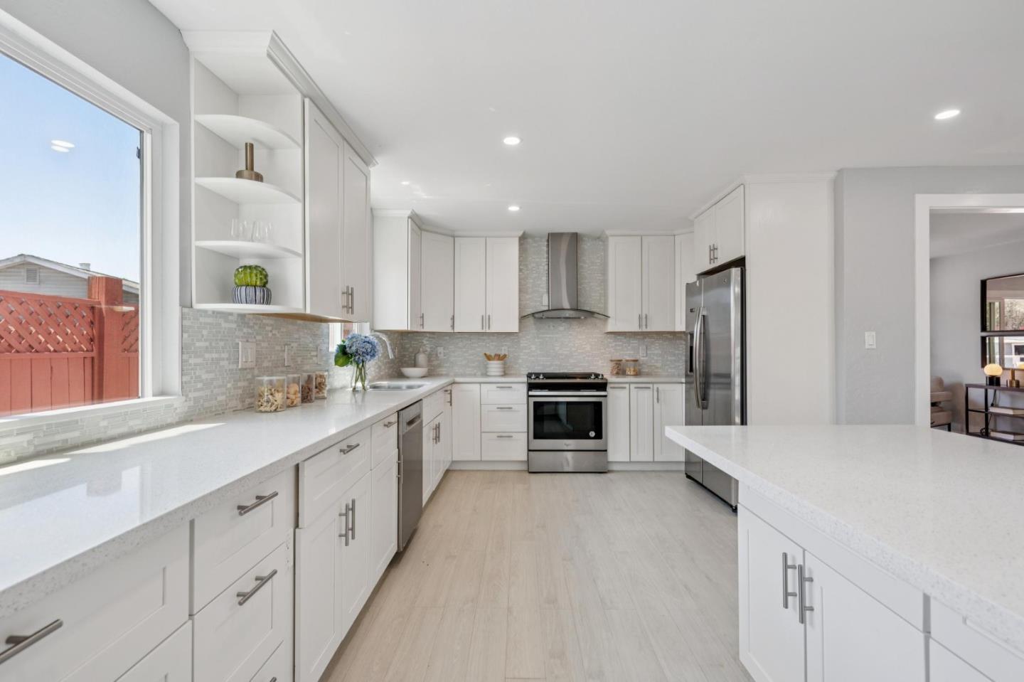 Detail Gallery Image 16 of 72 For 1633 Ark St, San Mateo,  CA 94403 - 6 Beds | 3/1 Baths