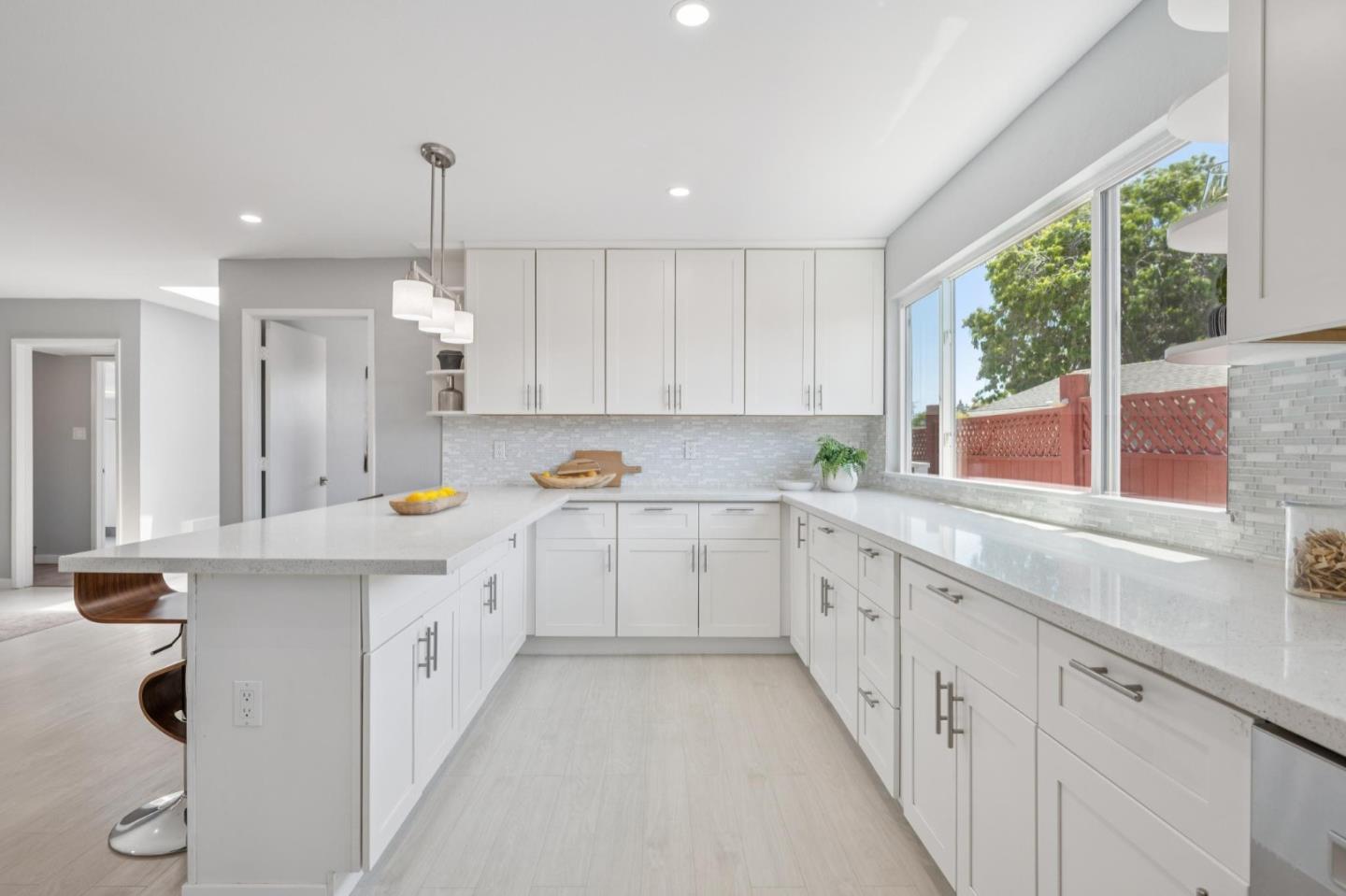 Detail Gallery Image 19 of 72 For 1633 Ark St, San Mateo,  CA 94403 - 6 Beds | 3/1 Baths