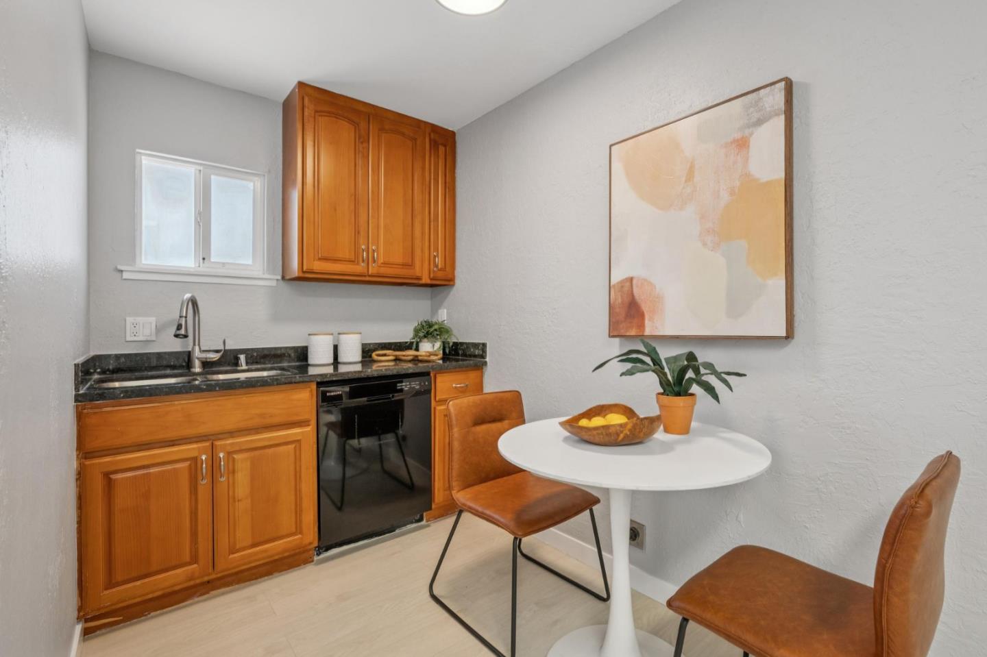 Detail Gallery Image 26 of 72 For 1633 Ark St, San Mateo,  CA 94403 - 6 Beds | 3/1 Baths